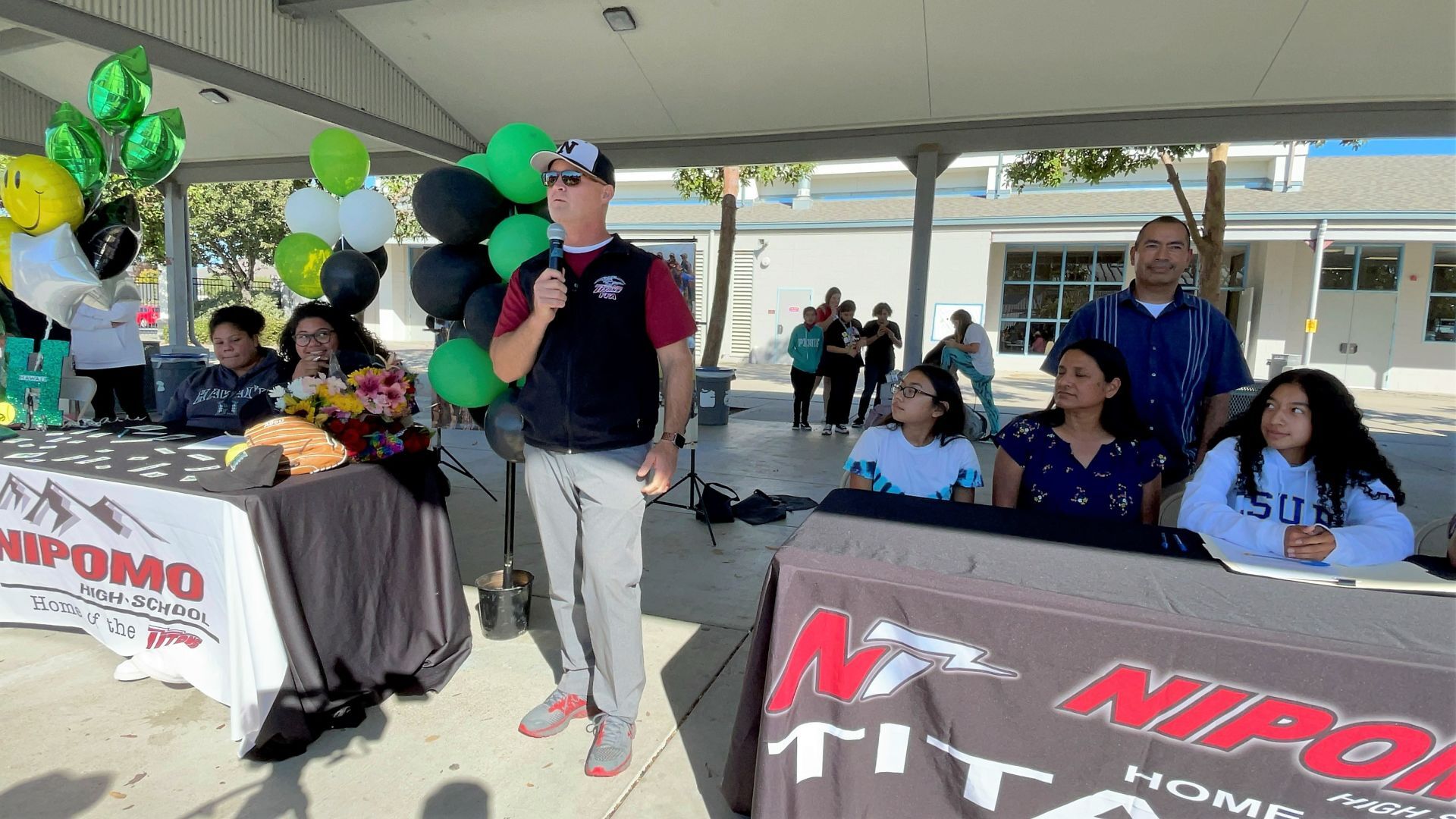 111221 NHS Pua Murguia 07.JPG